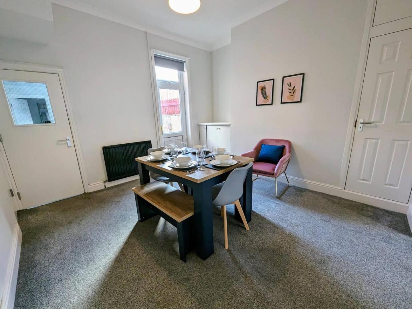Spacious And Homey 4 Bedroom House Bishop Auckland Dış mekan fotoğraf